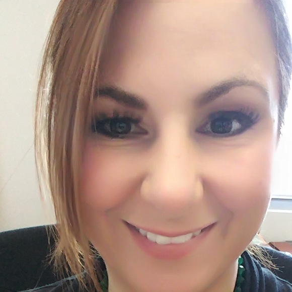 Meet your Posher, Tina - Picture 3 of 3